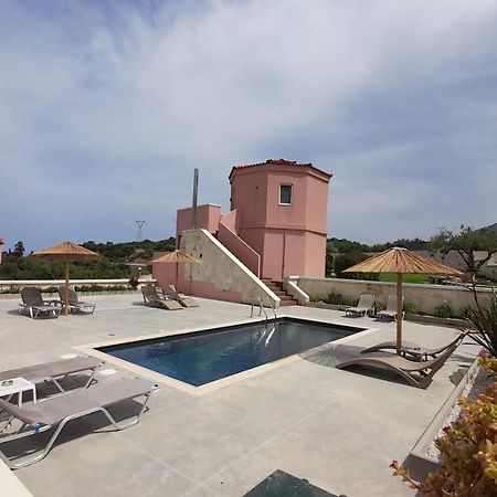 Georgioupoli Studio 2 With A Pool And Lake Views Dış mekan fotoğraf