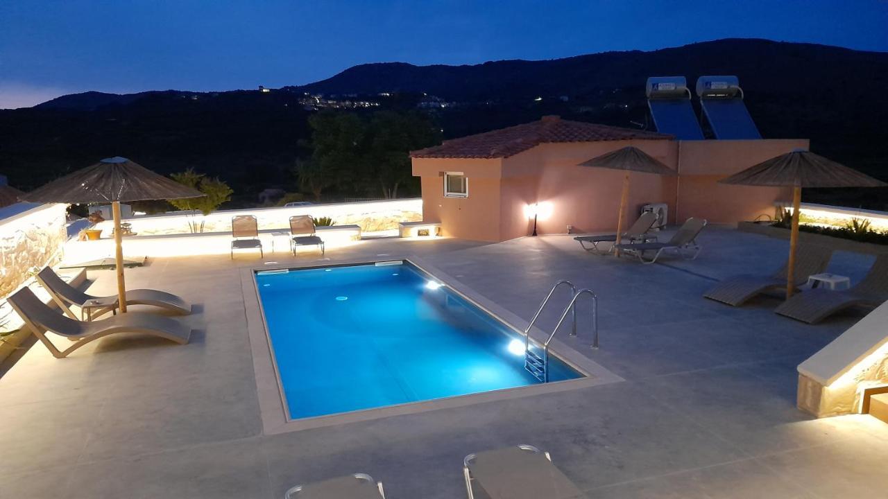 Georgioupoli Studio 2 With A Pool And Lake Views Dış mekan fotoğraf